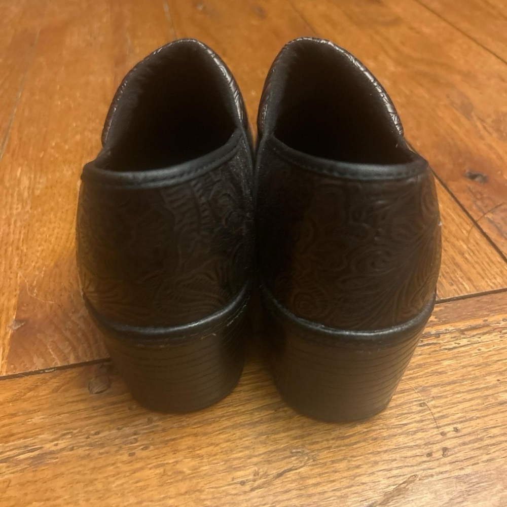 lands end clogs - Picture 3 of 5